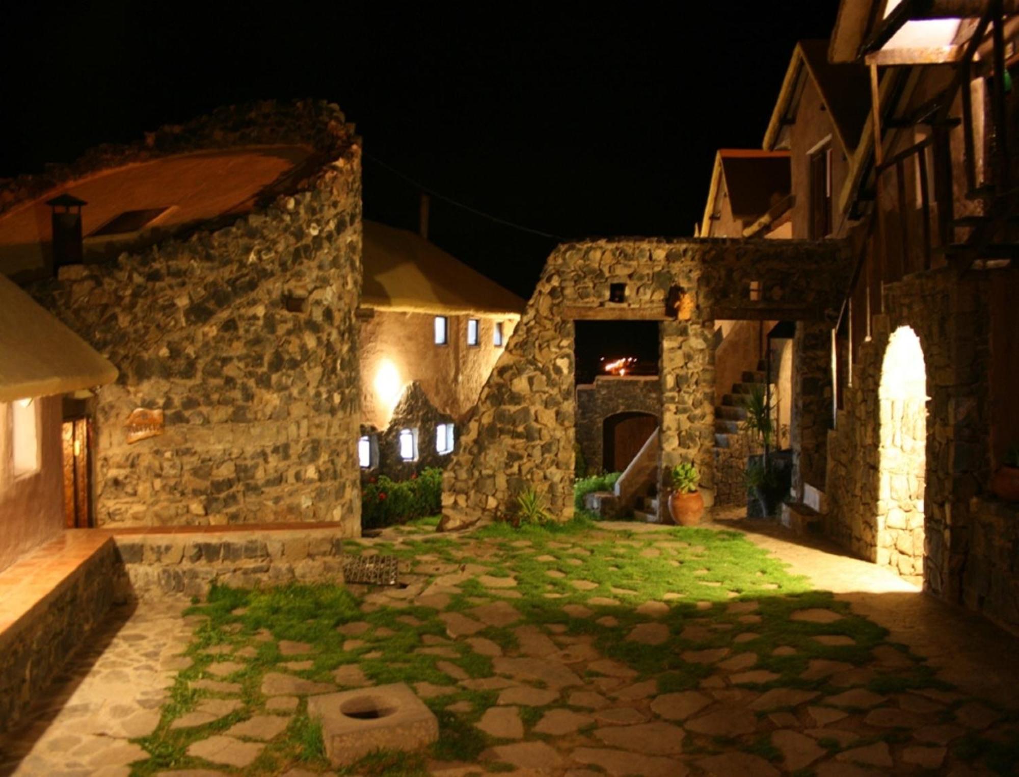 Pozo Del Cielo Hotel Chivay Eksteriør billede